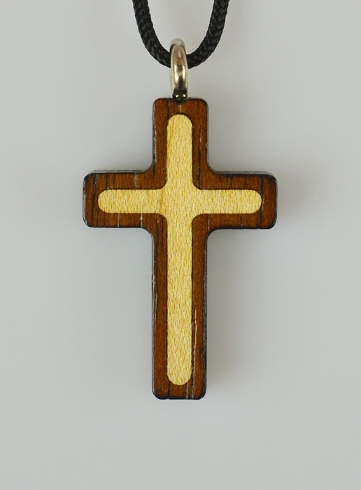 Pendentif Croix Classique en Bois Vernis 2 Tons - 3 cm (pic 2)