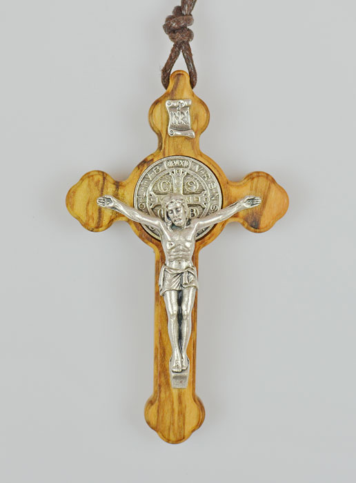 Pendentif Croix de Saint Benoit Baroque Bois d'Olivier - 8 cm (pic 2)