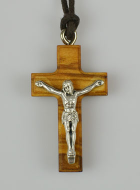 Pendentif Croix en Bois d'Olivier avec Christ Argenté (pic 1)
