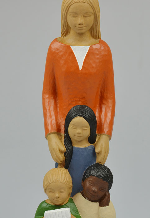 Statue Vierge Marie Reine du monde (pic 3)