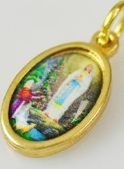 Médaille Notre Dame de Lourdes Dorée - 15mm