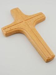 Croix en Bois Clair Sculpté - 22 cm
