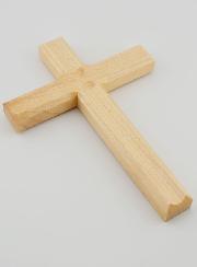 Croix en Bois Blanc Artisanale et Sculptée - 17 cm