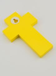 Croix en Bois Enfants du Monde Jaune - 12 cm