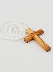 Croix d'Aube de Communion en Bois d'Olivier avec Cordon
