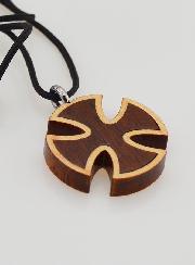 Pendentif Croix en Bois Carrée