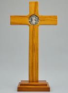 Crucifix de Saint Benoît en Bois sur Socle - 27cm