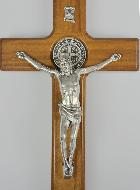Crucifix de Saint Benoît en Bois Foncé - 20 x11cm