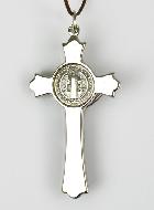 Pendentif Croix de Saint Benoit Argentée avec Cordon