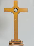 Grande Croix de Saint Benoît en Bois sur Socle - 53cm