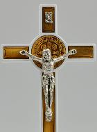 Crucifix de Saint Benoît en Bois sur Socle - 14cm