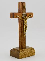 Crucifix de Saint Benoît en Bois sur Socle - 9cm