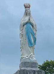 Bouquet de Fleurs à Notre Dame de Lourdes