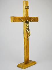 Crucifix en Bois Avec Socle Amovible - 42cm