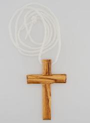 Croix d'Aube de Communion en Bois d'Olivier avec Cordon 7 cm