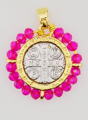 Médaille de Saint Benoît en Laiton & Verre Fuchsia