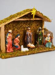 Crèche de Noël 8 Santons et Étable - 35cm