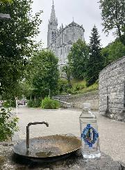 Bouteille Eau de Lourdes