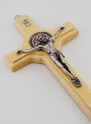 Crucifix Croix de Saint Benoit en Bois Ton Clair - 21cm