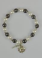 Bracelet Dizainier en Perles d'Hématite et Nacre Blanche