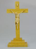 Crucifix du Christ en Bois Clair sur Socle - 26 cm